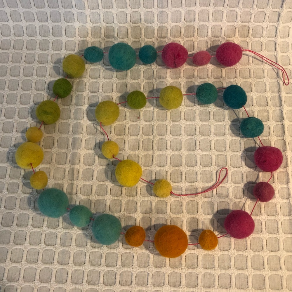 Pom Pom Garland